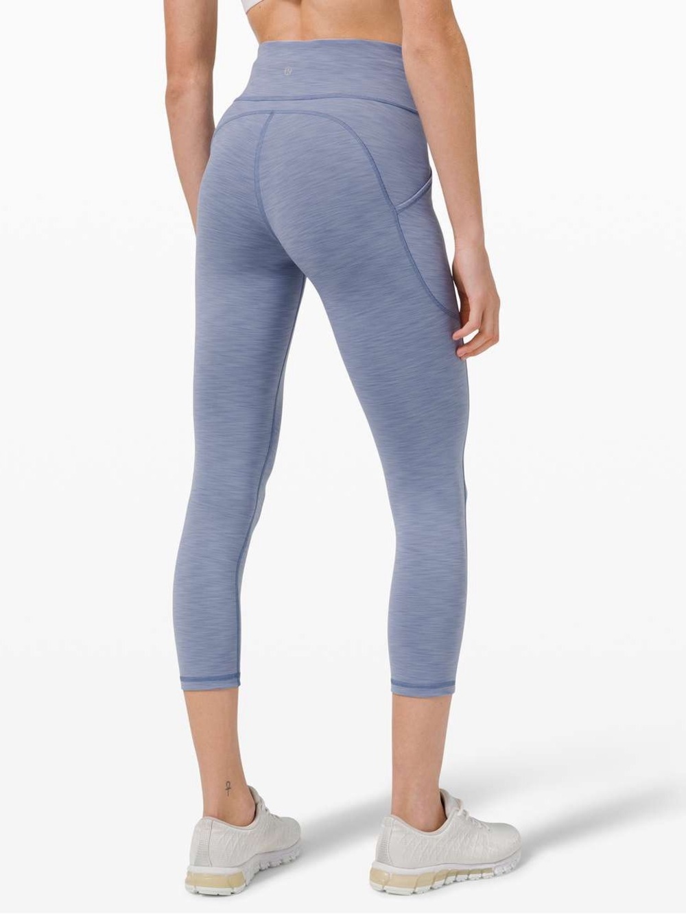 Lululemon Invigorate High-Rise Crop 23"
Heathered Water Drop size 8